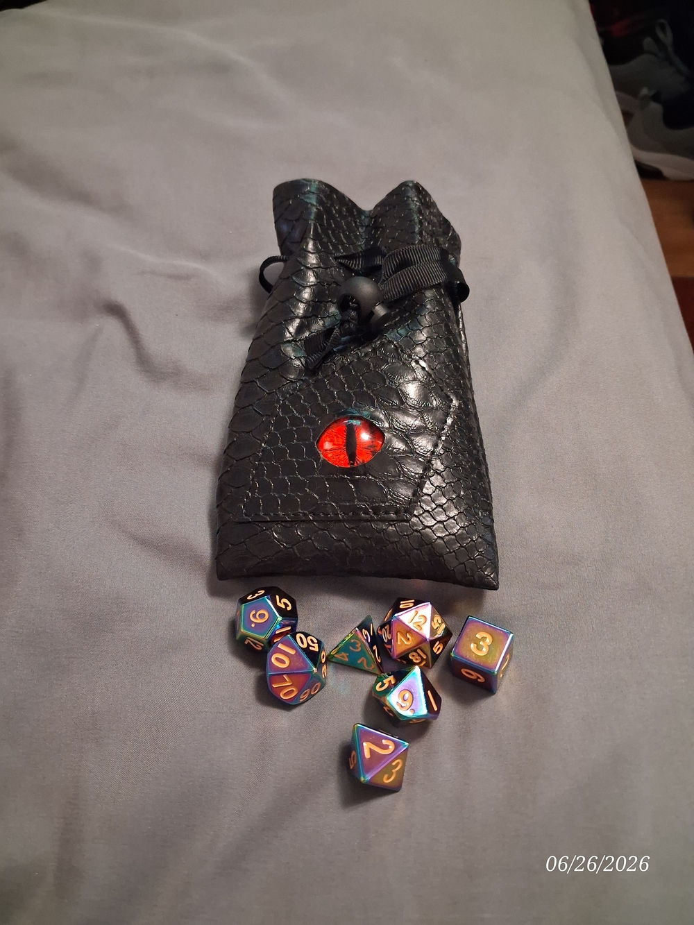 Source Unknown Black Dragon Scale Dice Bag with Iridescent Rainbow Dice